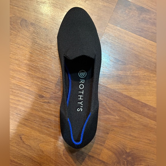 Rothy's Shoes - NWOT Rothy’s Flat, Size 8 RIGHT FOOT ONLY! No flaws, has not been worn.